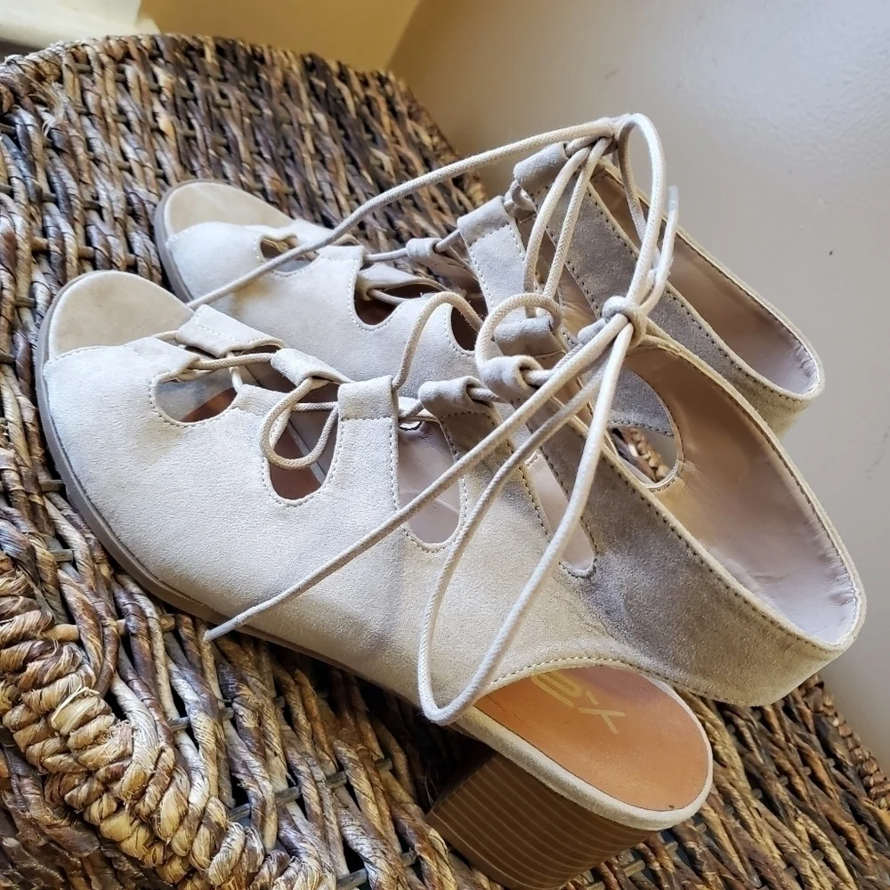 X2B tan suede heeled sandals - 8.5